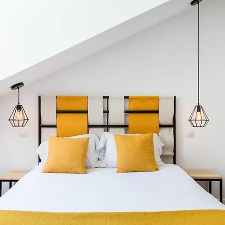 Stunning And Spacious Lofts Just By Graca And Alfama * ליסבון