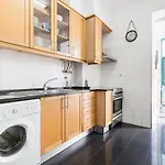 Graca And Alfama Heritage 3-Br Signature Suites By Nestatlisbon Apartman *