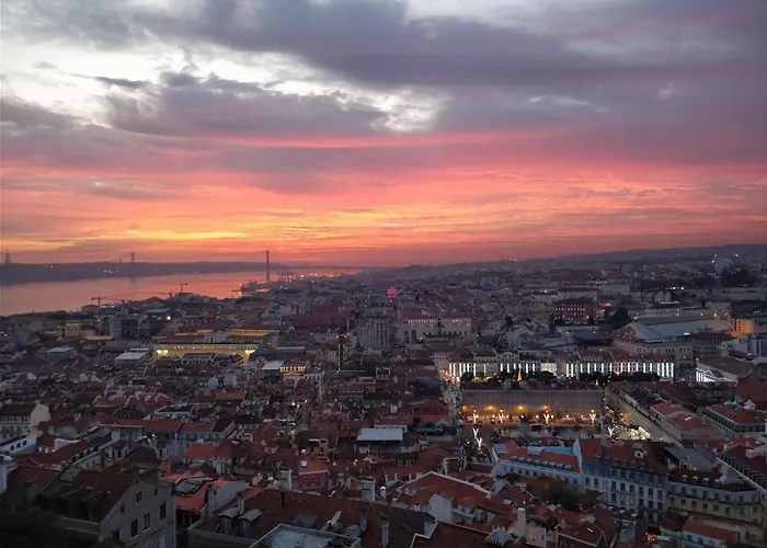 Stunning And Spacious Lofts Just By Graca And Alfama *