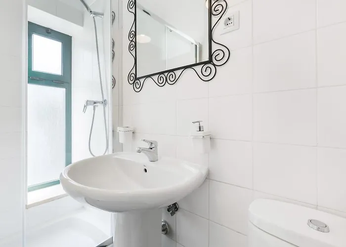 Stunning And Spacious Lofts Just By Graca And Alfama