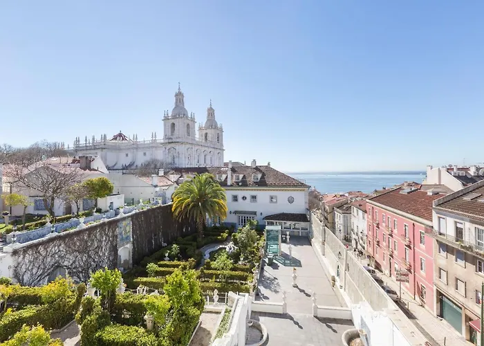 Апартаменти Stunning And Spacious Lofts Just By Graca And Alfama Лісабон