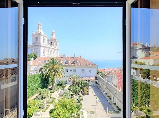 Апартаменти Stunning And Spacious Lofts Just By Graca And Alfama *